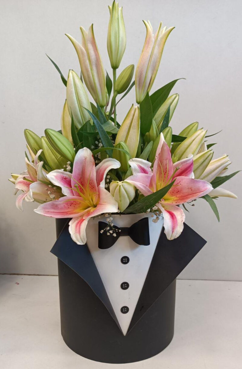 Floral arrangement of Fragrant Oriental Lilies in Box